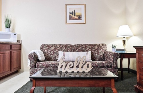 Pembine Hotel | Riverfront Escape! 2 Relaxing Units Near Trails! Pool, Gym & Free Parking!