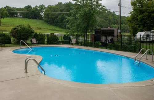 Townsend Hotel | Riverfront Gem