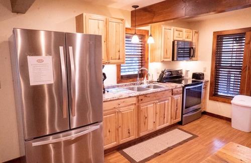 Confluence House | Riverfront Lodge | 4BR,3BA, Hot Tub, River Access