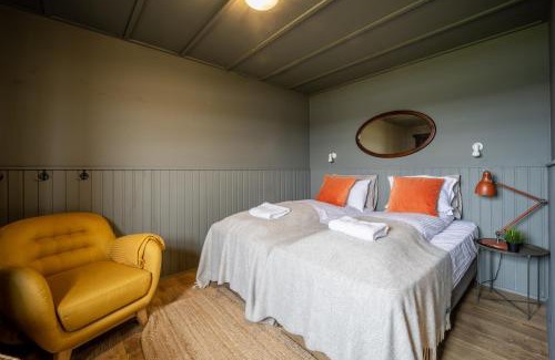 Hella House | Riverfront Lodge Hella