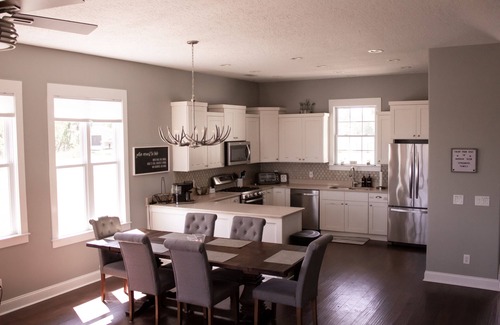 Camden House | Riverfront Property - HOUSE & SUITE - Faith Based