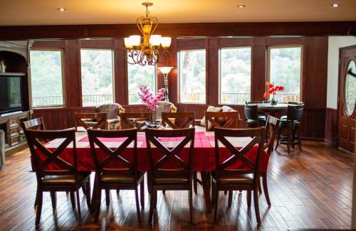 Yosemite Forks House | Riverfront Property with Waterfalls near Yosemite and Bass Lake