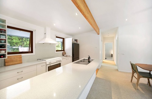Merrijig House | Riverfront Retreat: Hume House Now Available for Your Perfect Getaway!