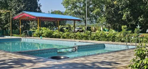 Neral Resort | Riverland Farm and Resort