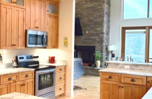 Burnsville House | RiverRock at Mount Mitchell mountain views home