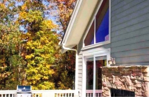Burnsville House | RiverRock at Mount Mitchell mountain views home
