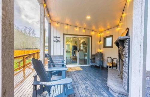 Port Angeles East Apartment | Rivers Edge river side tiny home