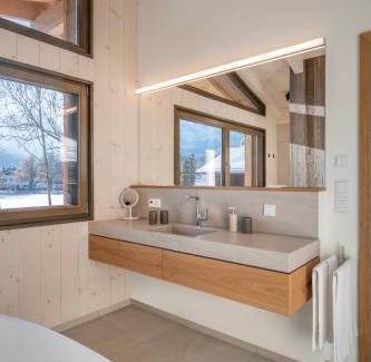 Garmisch-Partenkirchen Ski Chalet | Riverside Chalet Dreitorspitz