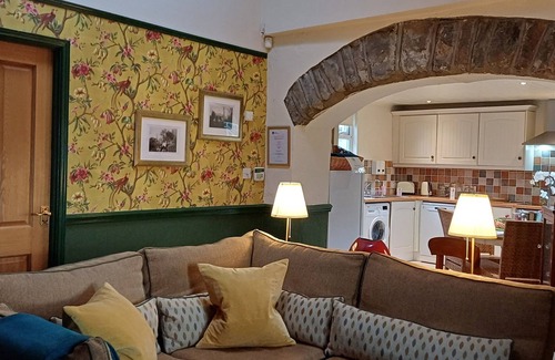 Ballyclare Cottage | Riverside Cottage at Logwood Mill