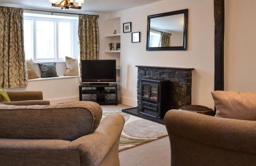 Penny Bridge House | Riverside Cottage