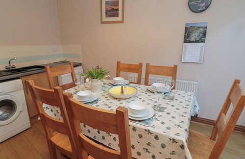 Warkworth Cottage | RIVERSIDE COTTAGE, pet friendly, with open fire in Warkworth