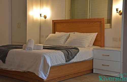 Masade Bed & Breakfast | Riverside