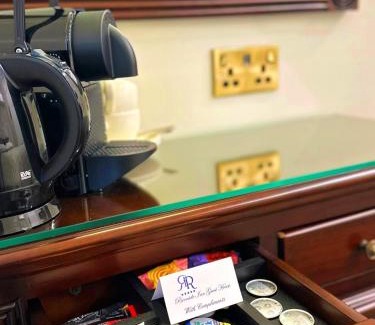 Ely Hotel | Riverside Inn