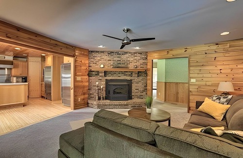 Hancock House | Riverside Retreat in The Catskill Mountains