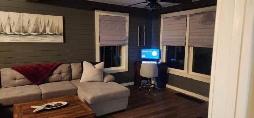 Riverside House | Riverside Retreat