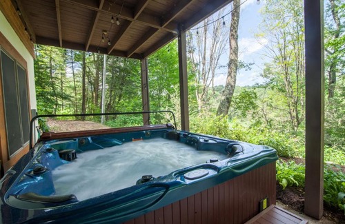 Boone House | Riverside Retreat