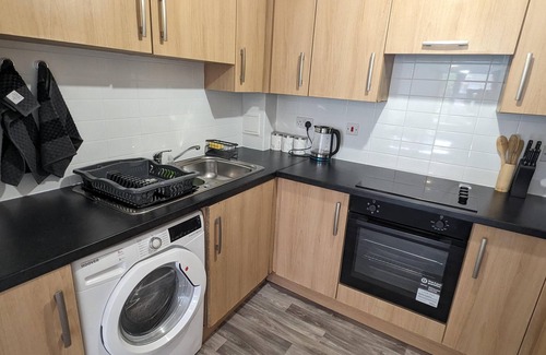 Greenhithe Apartment | Riverside Stay Near London Great Value