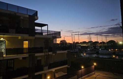 Isola Sacra Apartment | RIVERSIDE SUITE Airport