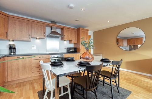 Glasgow Westend Apartment | Riverview Apartments