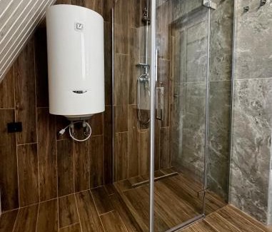 Pilipets Ski Chalet | Riverview cottage