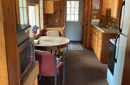 Au Train Cabin | Riverview cottages, The Loon cabin on the Autrain River