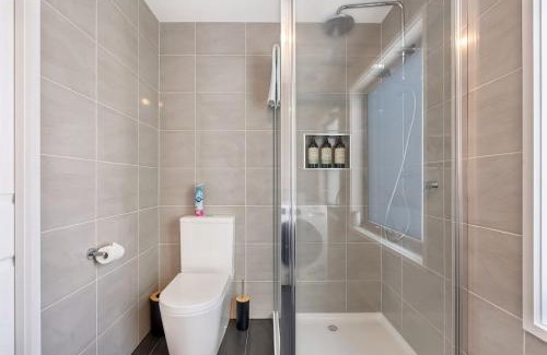 Granton House | Riverview Family Retreat Spacious 4BR Home, Views