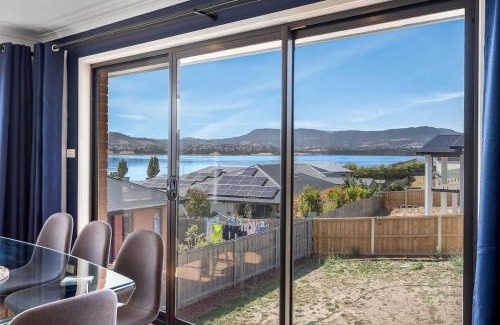 Granton House | Riverview Family Retreat Spacious 4BR Home, Views