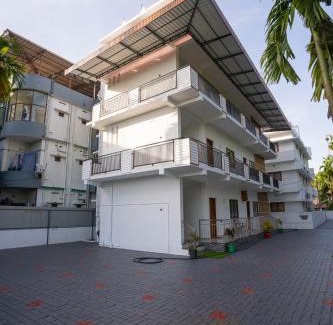 Kochi Apartment | riverview homestay