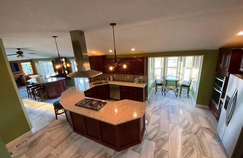 Port Ontario House | Riverview Lodge Master Suite