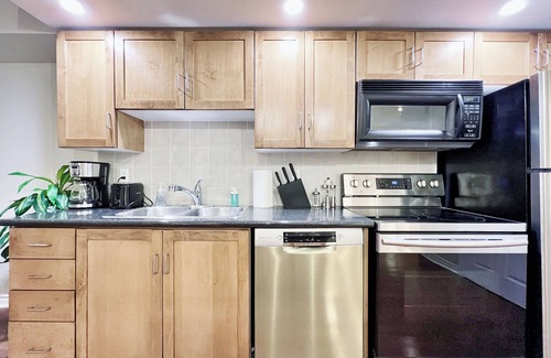 Toronto Entertainment District Apartment | RivetStays - The Icon