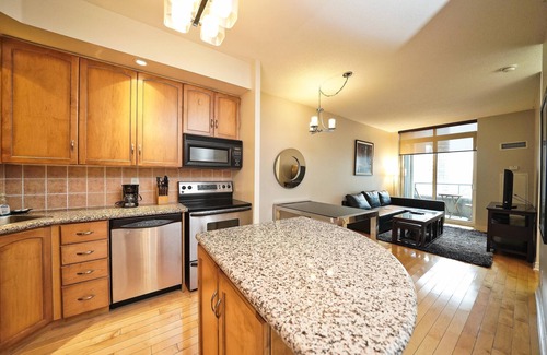Toronto Entertainment District Apartment | RivetStays - The Icon