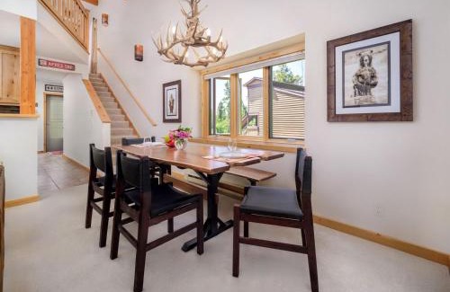 Moose Wilson Road Apartment | RMR: Strawberry 3921 Condo in The AspensWilsonWY