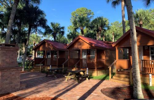 Fort Pierce Cabin | Road Runner Travel Resort
