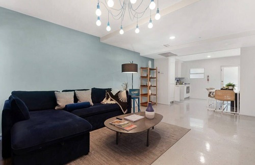South Pointe House | Roami at 250 Collins | Pool | Next to Beach | 2 Bed