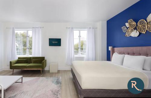 Flamingo/Lummus Apartment | Roami at Hotel Astor