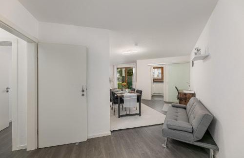 Weil der Stadt Apartment | Rob's Flat - Helle 3-Zimmer-Wohnung mit Terrasse, Platz für bis zu 5 Personen, nur 2 Minuten zur S-Bahn