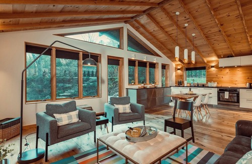 Weaverville Cabin | Robin's Nest Retreat in charming Weaverville