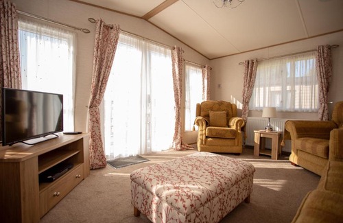 South Cerney Cabin | Robin's Retreat
