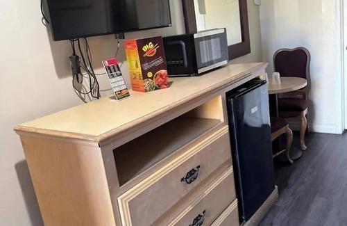 Southwest Anaheim Hotel | Robinhood Motel Anaheim West