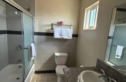 Southwest Anaheim Hotel | Robinhood Motel Anaheim West