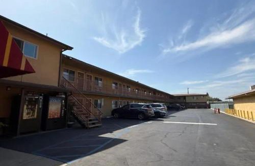 Southwest Anaheim Hotel | Robinhood Motel Anaheim West