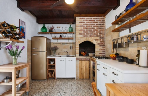 Hvar House | Robinson House Nicolina