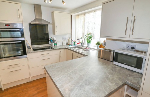 Buxton Cottage | Rock House