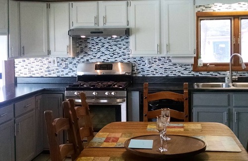 Oregon House | ROCK RIVER HIDEAWAY Grill, Fire Pit, Pet Friendly with fee of 30.00 per night
