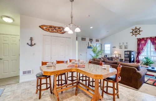 Rockaway Beach House | Rockaway Retreat - Meredith Lodging