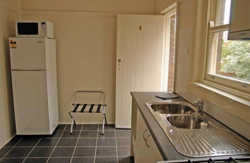 Rockdale Apartment | Rockdale Large 2 Bedroom Apartment with Balcony walk to Brighton Le Sands Beach