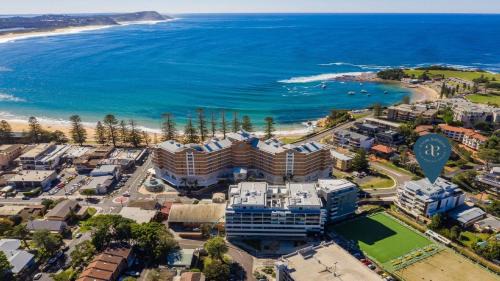 Terrigal House | Rockpool #2 Short Walk To Beach, Shops, Cafes Accom Holidays