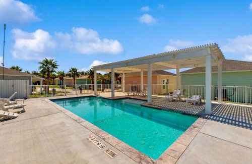 Fulton House | Rockport Oasis Retreat