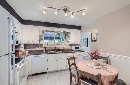 Arvada Plaza Area House | Rocky Garden Retreat: 3 Bedroom Near Denver