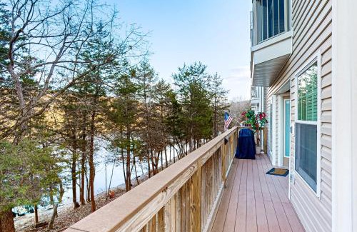 Kimberling City Apartment | Rocky Shore Retreat